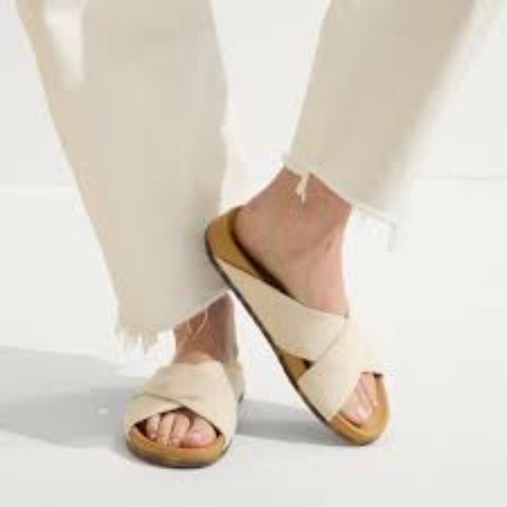 Rothy's Weekend Slide in Oat